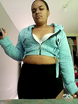 sexybronwlatin online show from April 17, 3:25 pm