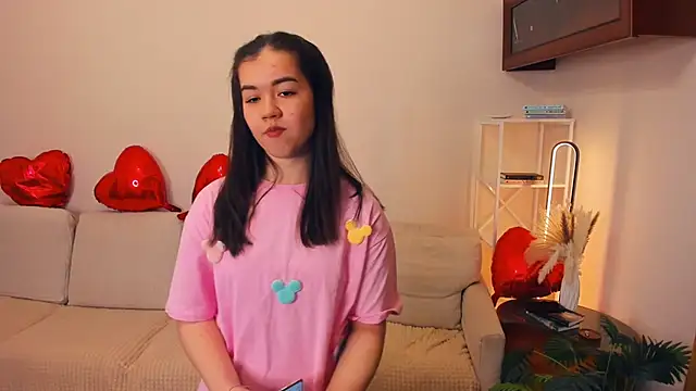 ShanaYock online show from April 17, 7:49 pm