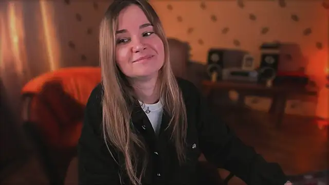 MiaSparkes online show from April 19, 10:59 am