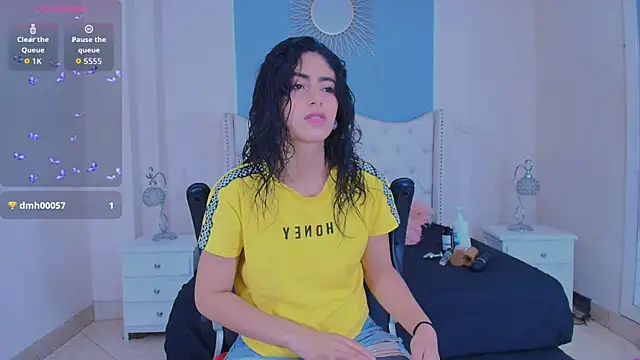 elizabeth santos1 online show from April 13, 9:59 pm