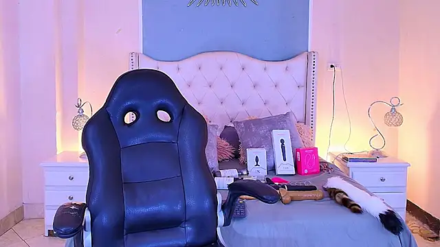 elizabeth santos1 online show from July 13, 9:26 pm