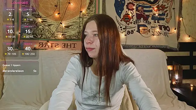 BlueberryMilMil online show from April 19, 9:39 pm