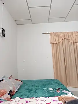 princess Curves online show from April 18, 9:04 pm