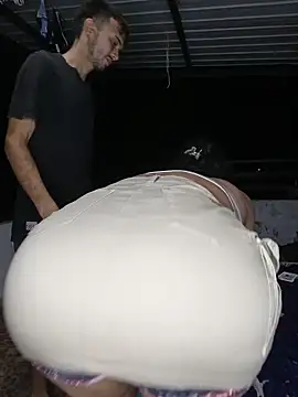 zamara and erik online show from April 11, 3:01 am