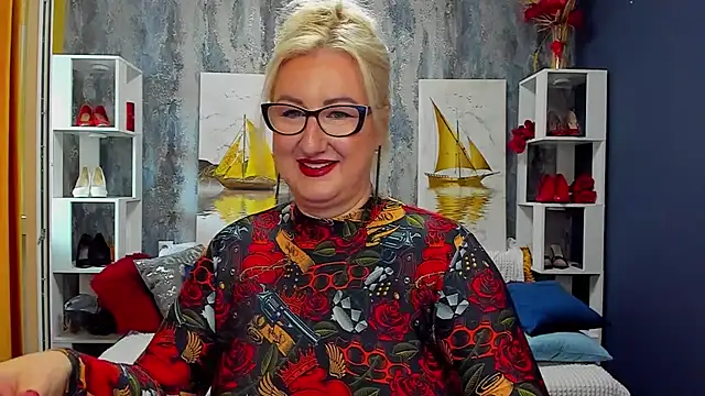 DianaFrances online show from April 23, 8:11 am