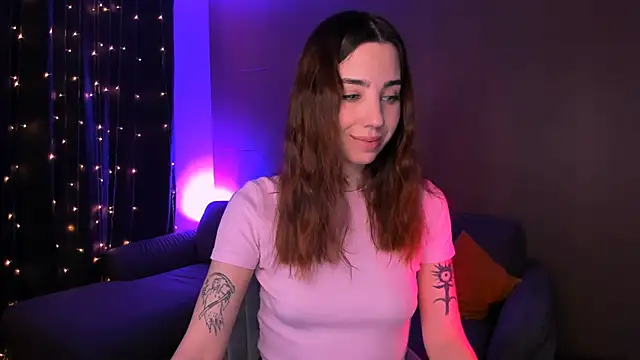 CharliGrace  online show from April 16, 8:14 am