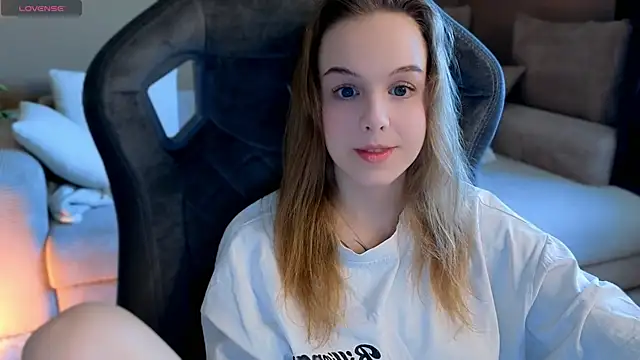 LeiaMurph online show from April 14, 4:45 am