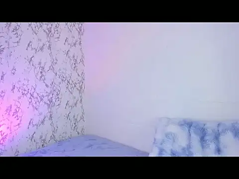 gia hofman online show from April 17, 1:02 pm