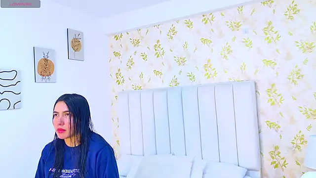 Lia Honey online show from April 17, 12:07 pm