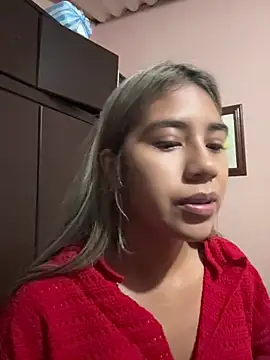 Kimmiebellarie online show from April 18, 11:37 pm