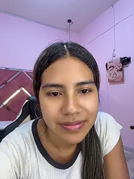 Kimmiebellarie online show from April 17, 12:18 pm