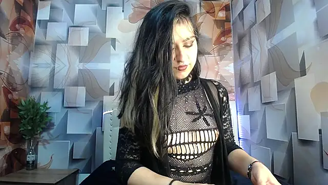 star  pink online show from April 18, 5:15 pm