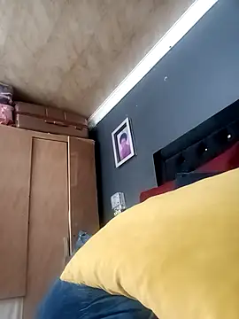 SweetBelly1 online show from April 17, 7:43 am