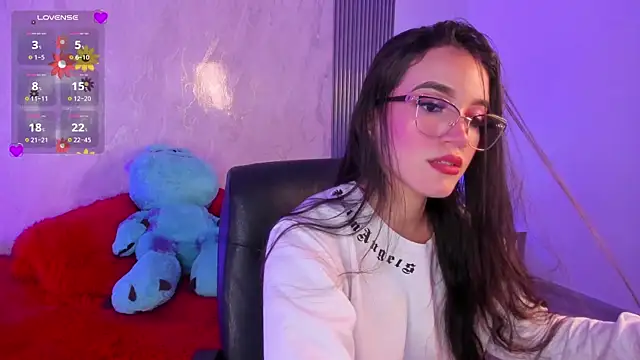 IsabellaDubois  online show from April 17, 12:51 pm