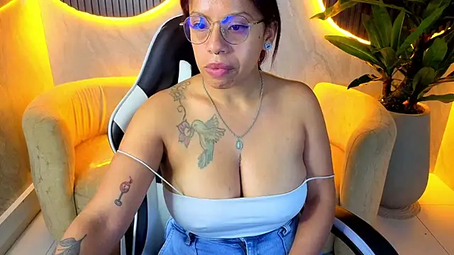 valerytp online show from April 17, 9:50 pm