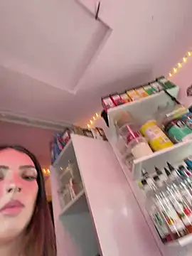 juicybootyquinn online show from July 2, 2:00 am