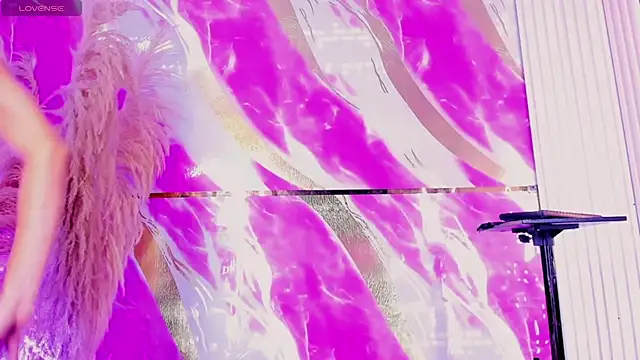 Molly Spears  online show from April 16, 8:41 pm