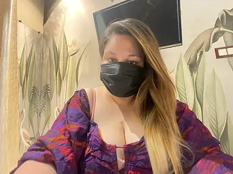 kavyasingh36 online show from April 18, 7:58 pm