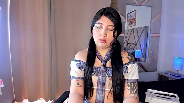 Nicolle 77 online show from April 15, 5:24 pm