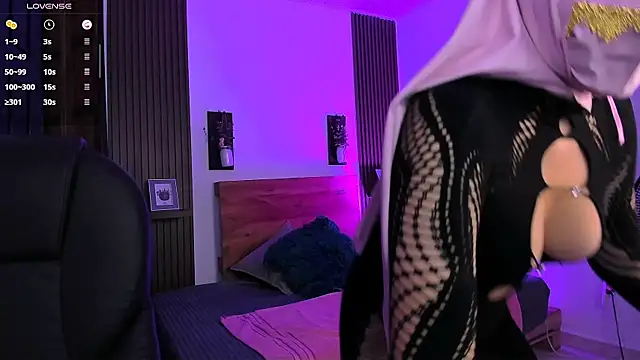 Shiraazz   online show from April 18, 7:07 pm