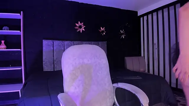 IrisFyre online show from April 17, 12:40 pm