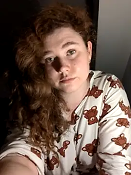 AmeliFoxi online show from April 15, 8:42 pm