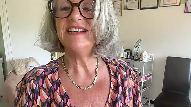NaughtyMonicaUK online show from June 4, 3:38 pm