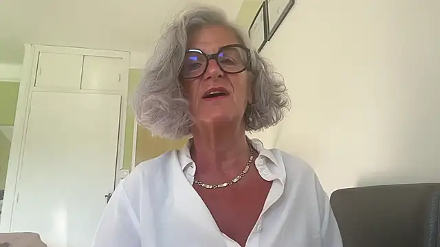 NaughtyMonicaUK online show from July 5, 6:41 am