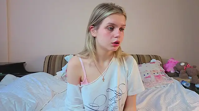 AliceAlways online show from May 8, 2:59 am