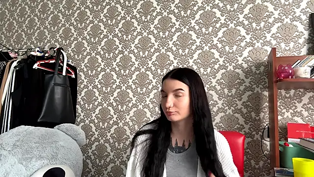 holoris online show from April 20, 11:24 am