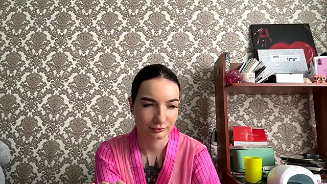 holoris online show from April 17, 9:33 am