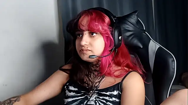 mercyclarice online show from April 18, 12:02 am