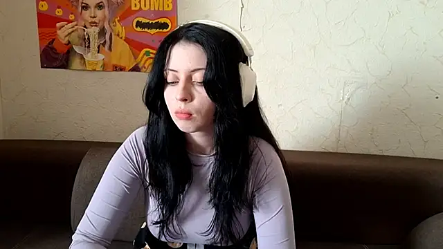 LuiseLecoultre online show from April 17, 5:09 am