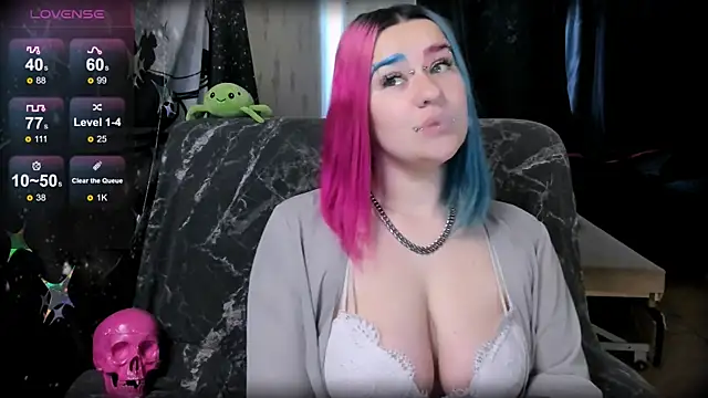 Neon Baddie online show from May 18, 6:41 am