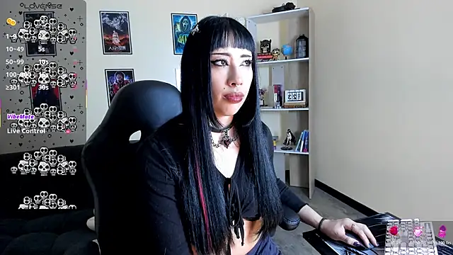 Ravenelle  online show from April 18, 10:42 pm