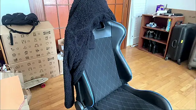 PillowPeachX online show from May 29, 9:51 am