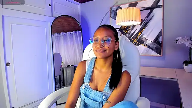 miel ambar online show from April 17, 3:25 pm