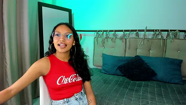 miel ambar online show from April 20, 1:03 pm