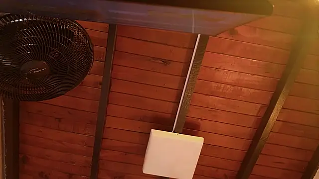 ticki sm online show from April 19, 3:06 am