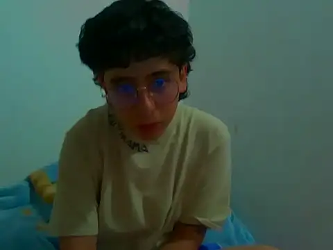 LatinHeatX22 online show from April 16, 9:36 pm