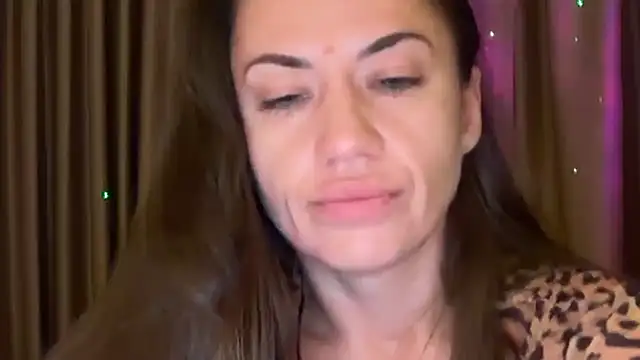 missRorian online show from April 18, 3:03 pm