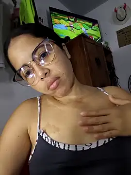 SOFIA HORNY4 online show from April 21, 12:47 am