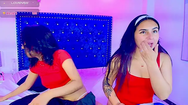 Serena and zoe online show from April 17, 9:50 pm