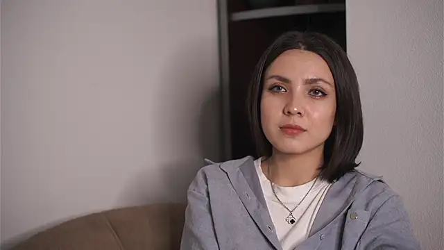 ElviraGounder online show from April 18, 4:53 pm