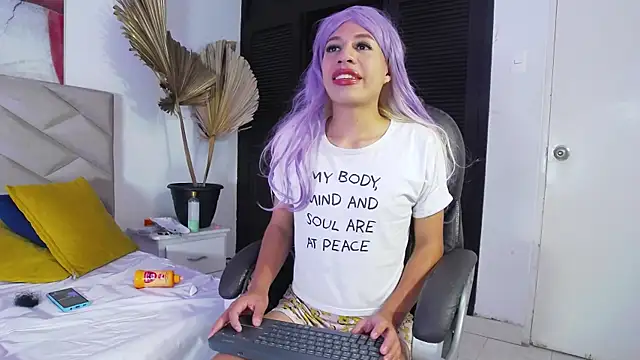 AllizonKent online show from April 30, 8:57 pm