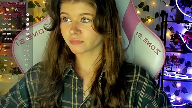 alice tails online show from April 19, 7:16 pm