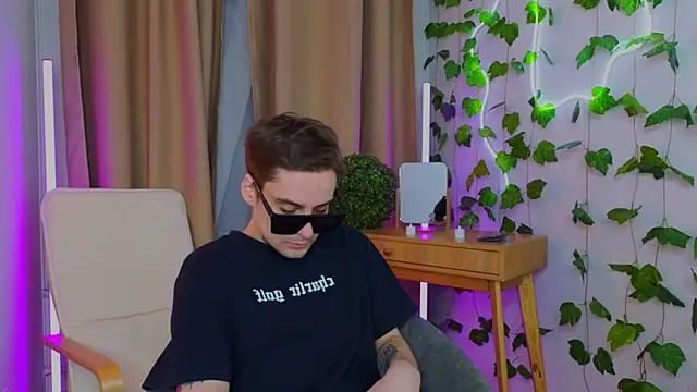 dri11fi11 online show from April 18, 9:26 pm