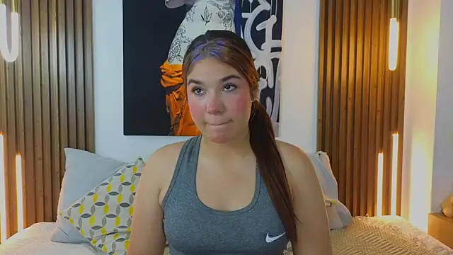 Hanna Miller7 online show from May 9, 12:29 pm