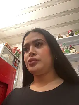 Sara fun online show from April 7, 3:58 pm