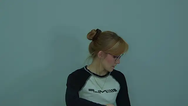 GraceHudsons online show from June 3, 4:35 am